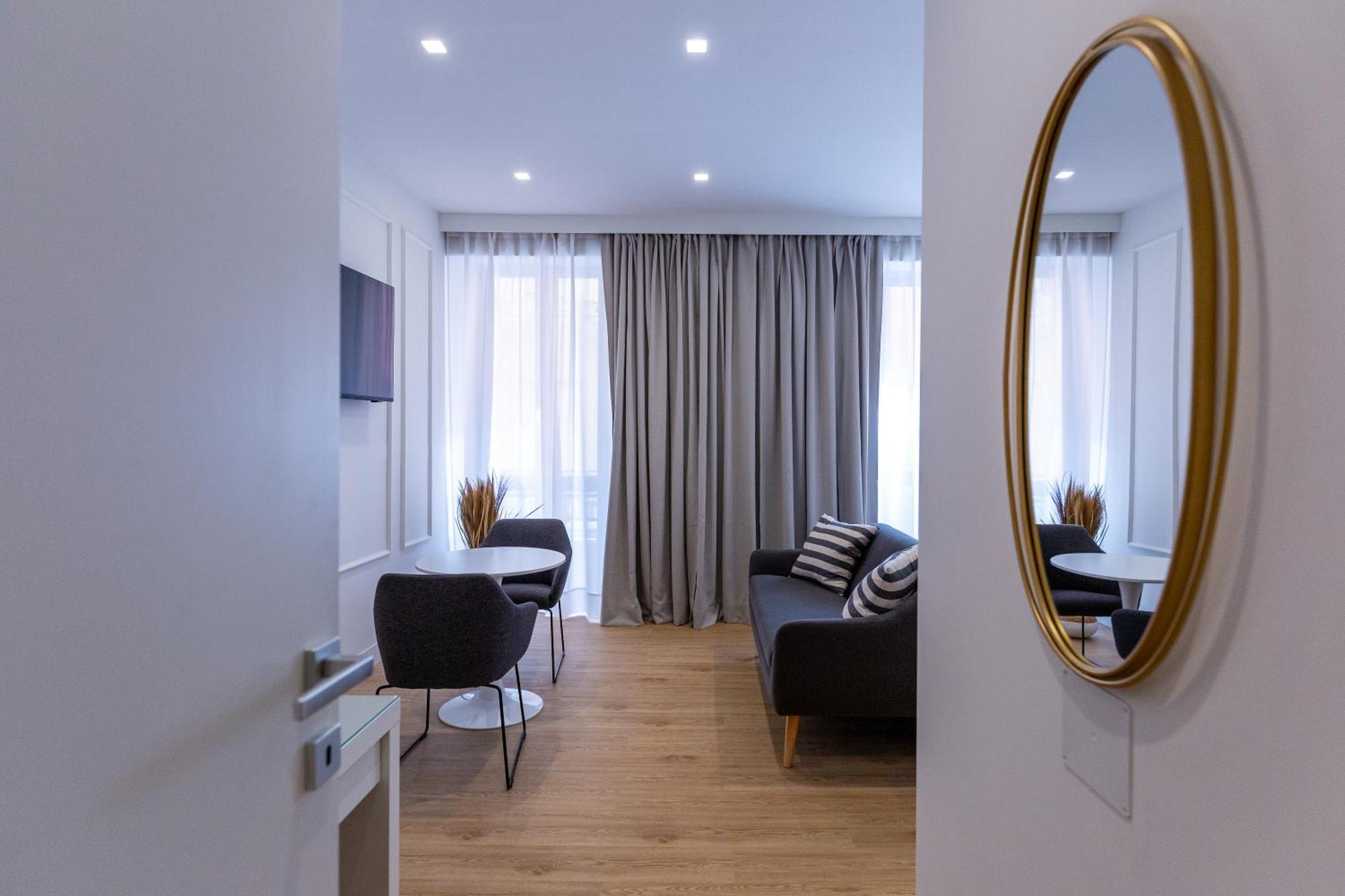 Casa Lounge Costituzione Hotel Cagliari Luaran gambar