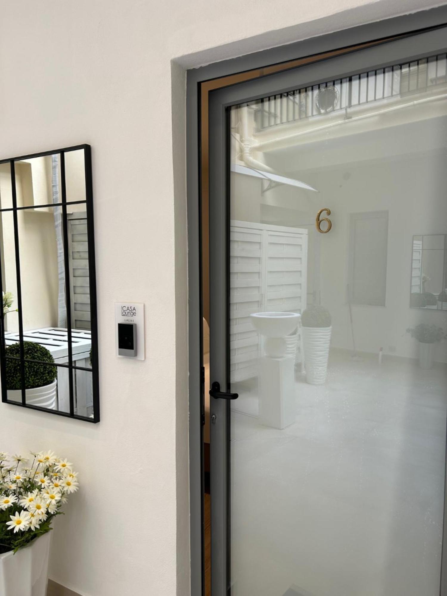 Casa Lounge Costituzione Hotel Cagliari Luaran gambar